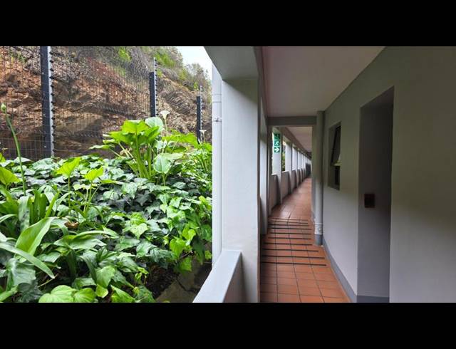 2 BEDROOM APARTMENT FOR SALE IN BOLAND PARK